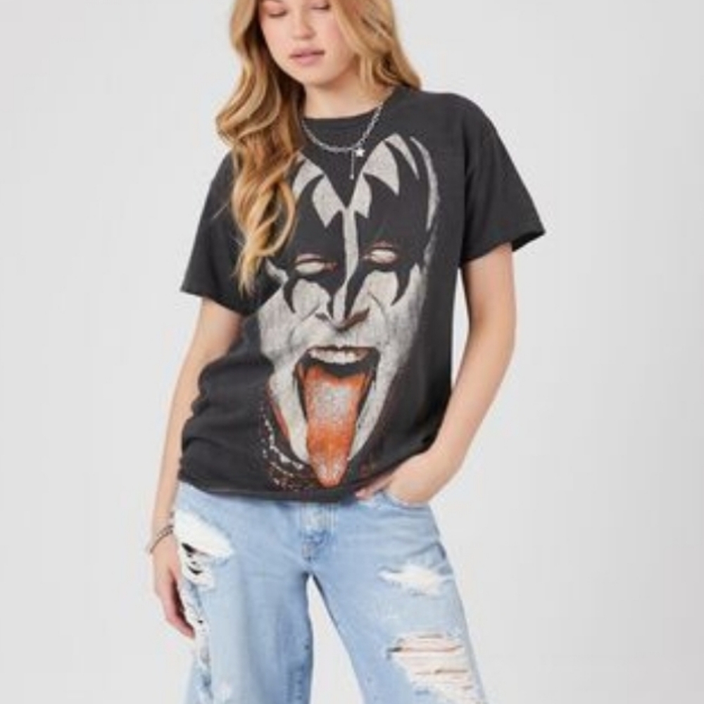 Kiss Graphic Band Tshirt